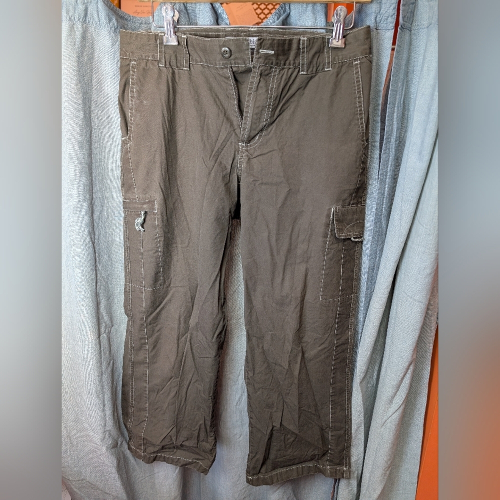 Columbia Women's Olive Cargo Pants